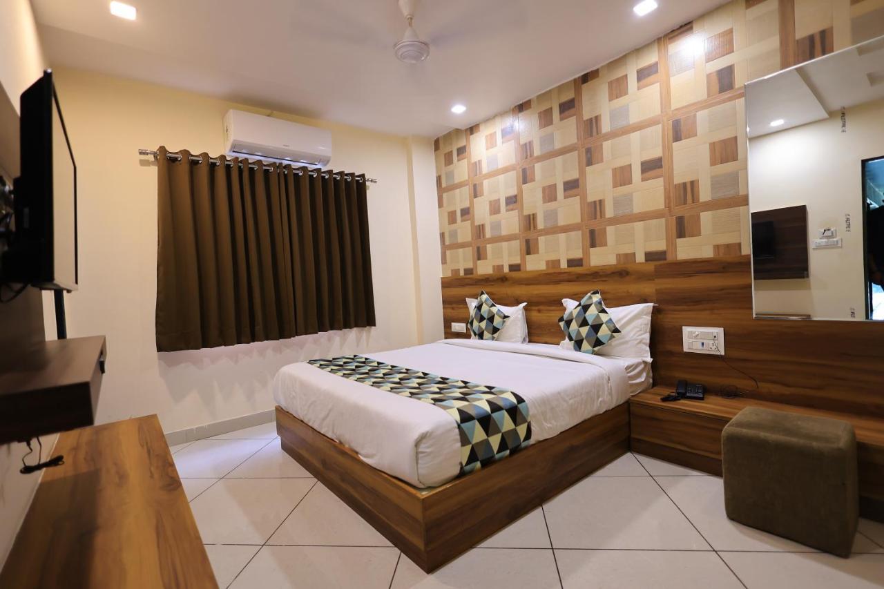 Maruti Group Of Hotels - Shri Naman Nāthdwāra المظهر الخارجي الصورة